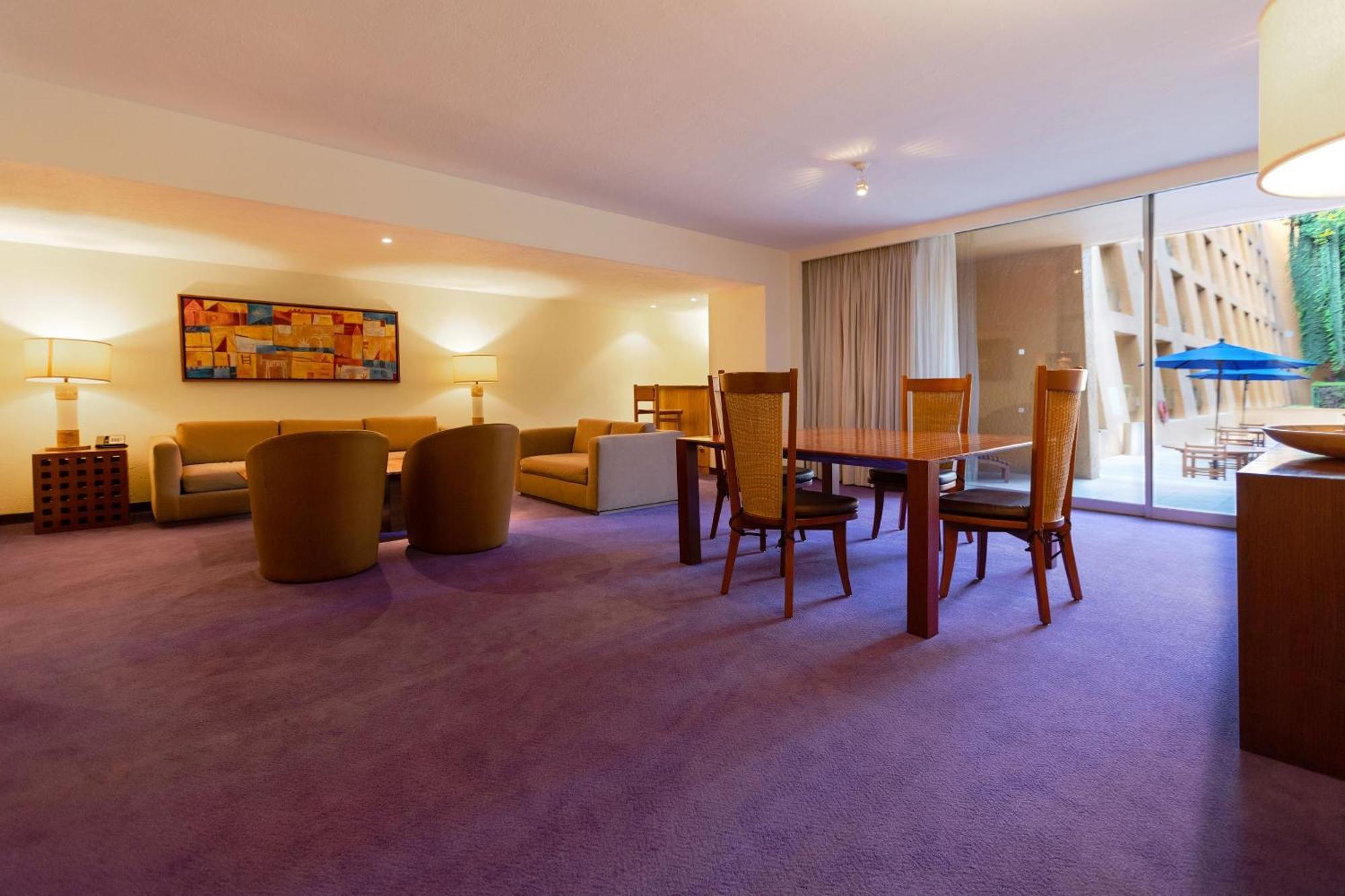 Hotel Camino Real Polanco Mexico Esterno foto A suite at the hotel