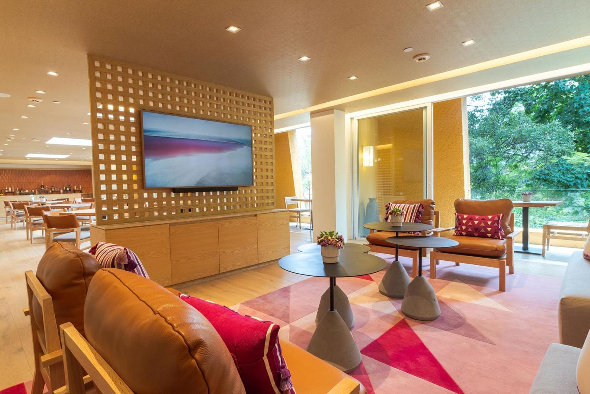 Hotel Camino Real Polanco Mexico Esterno foto The lounge at the airport