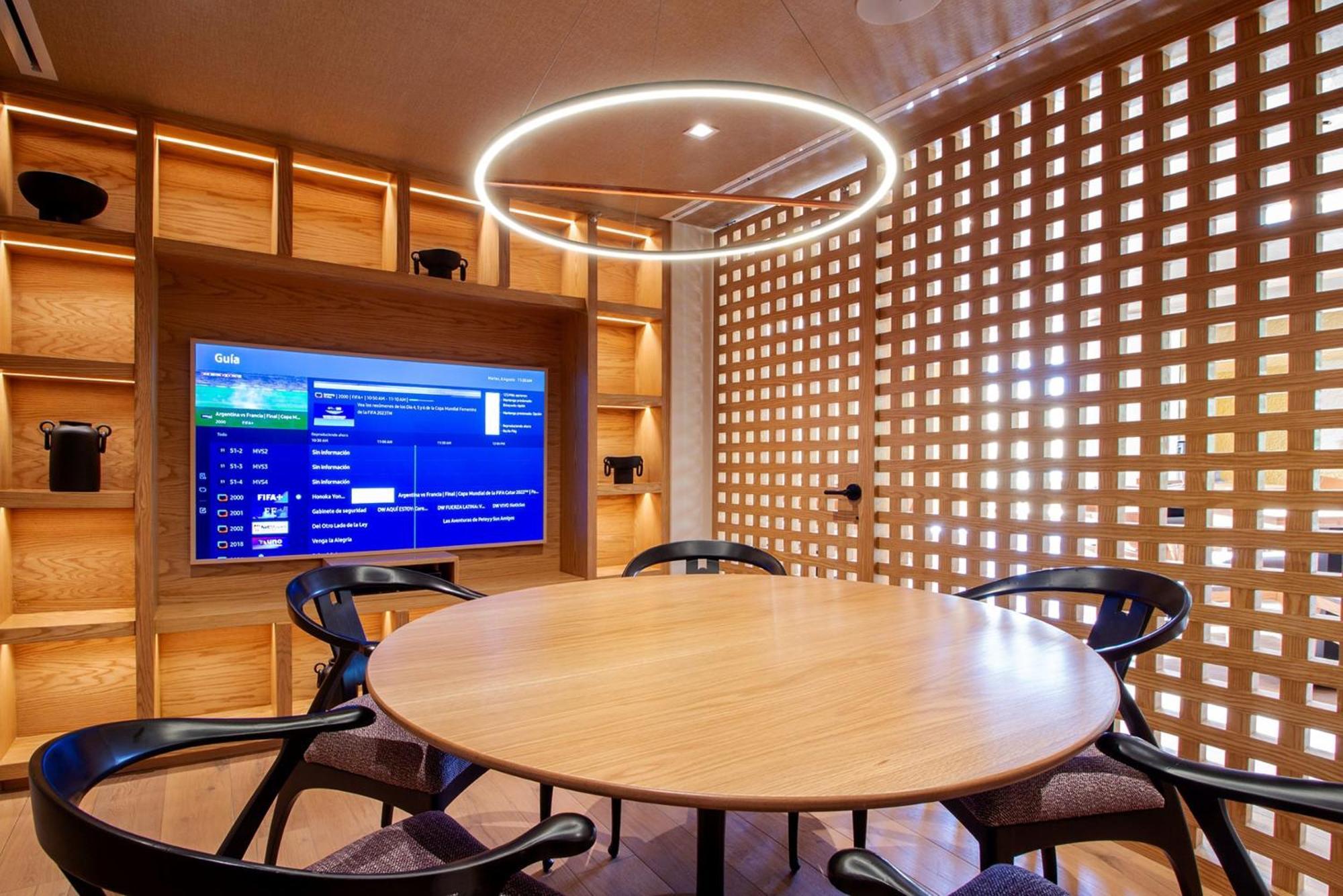 Hotel Camino Real Polanco Mexico Esterno foto The meeting room of the 1000-seat auditorium